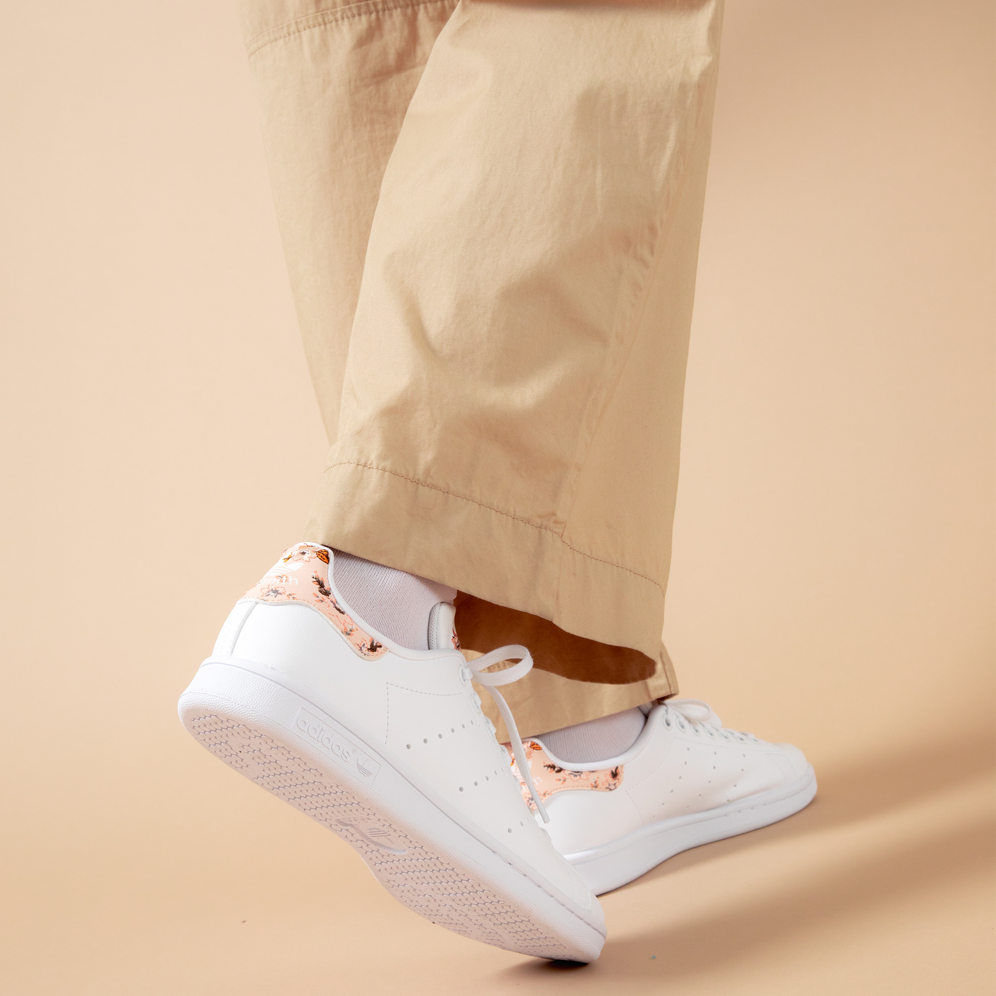 adidas originals stan smith flower