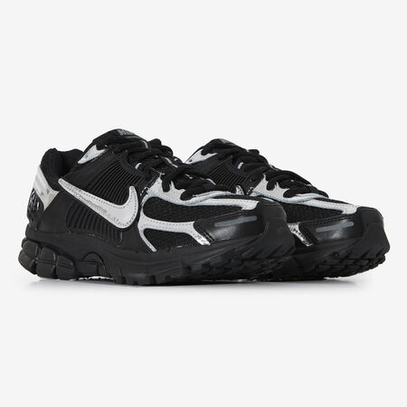 NIKE zoom vomero ZOOM VOMERO 5 CHROME ZWART/ZILVER DAMES