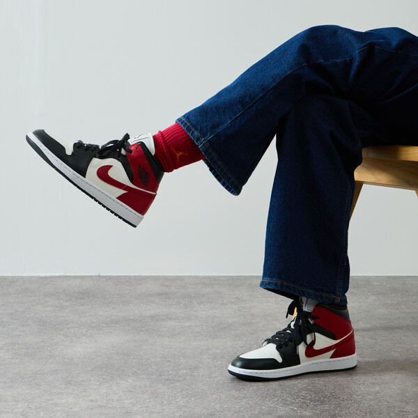 JORDAN AIR JORDAN MID BLACK TOE WIT/ROOD SNEAKERS DAMES