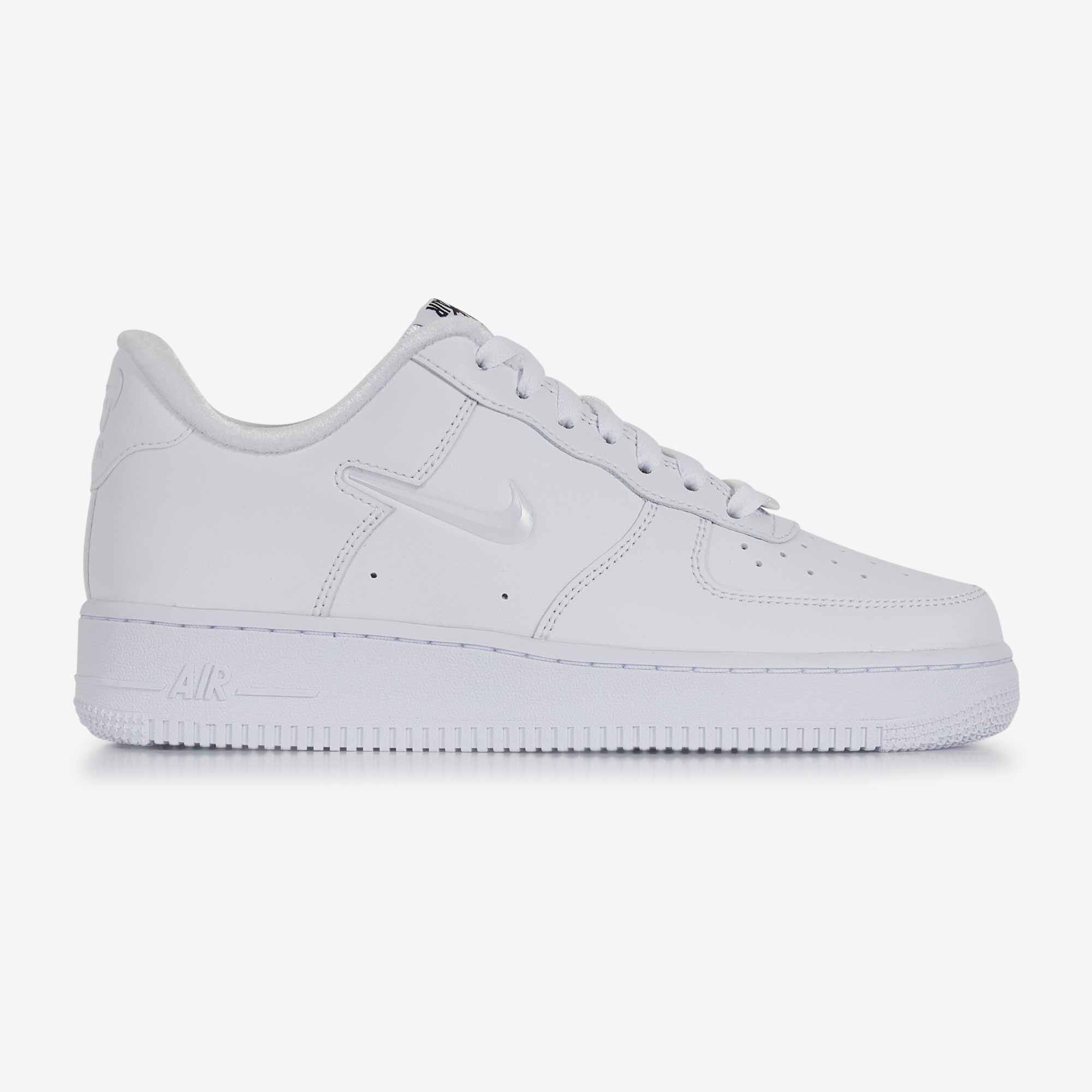 Nike trainers just do it deals