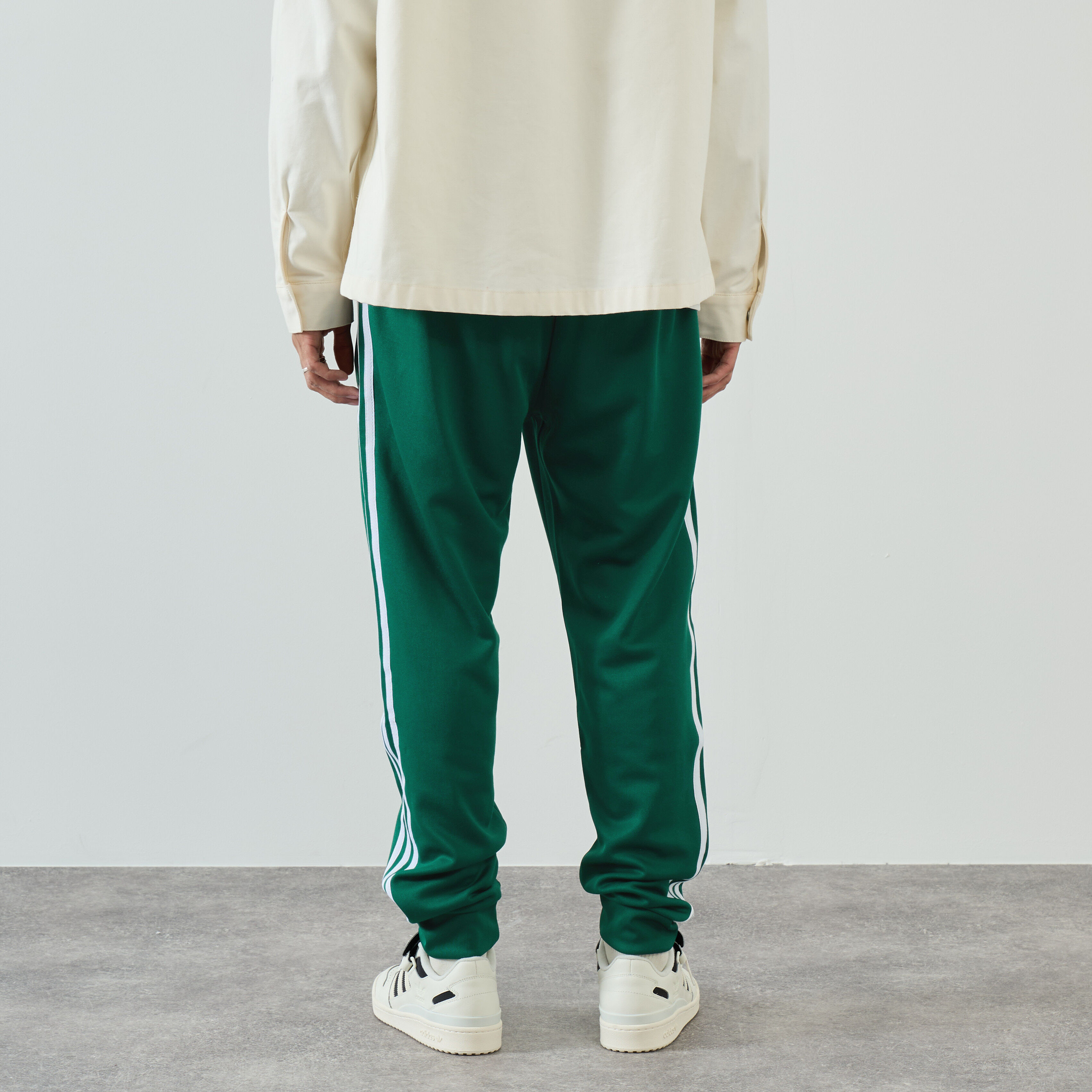 ADIDAS ORIGINALS PANT JOGGER SUPERSTAR GROEN WIT BROEK HEREN Courir