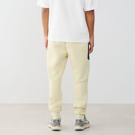 NIKE PANT JOGGER TECH FLEECE BEIGE/ZWART HEREN