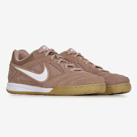 NIKE GATO BRUIN/WIT DAMES