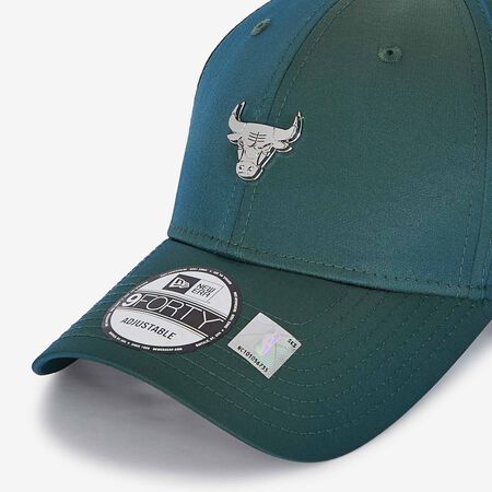 NEW ERA 9FORTY CHICAGO BULLS METAL LOGO GROEN HEREN