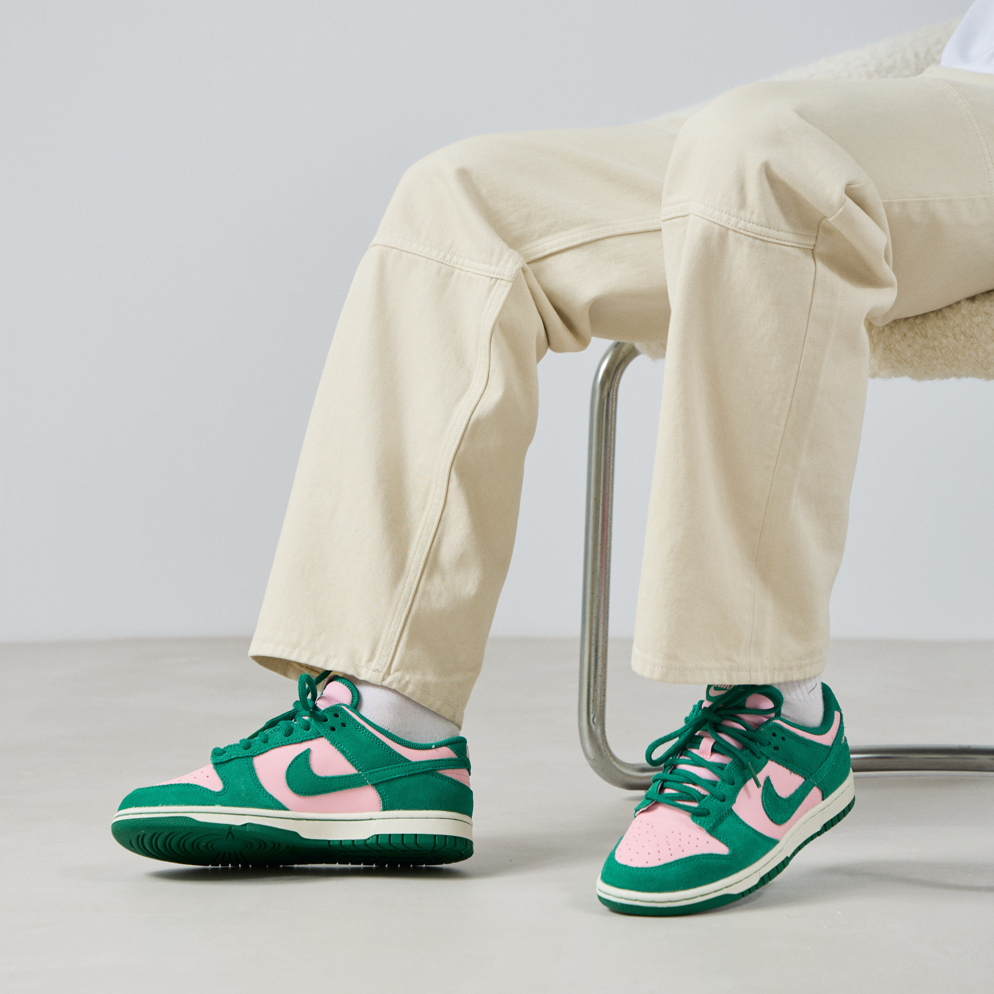 NIKE DUNK LOW GROEN ROZE SNEAKERS HEREN Courir