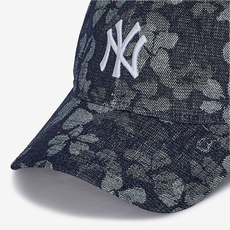 NEW ERA 9TWENTY WOMEN NY DENIM FLORAL BLAUW/WIT DAMES
