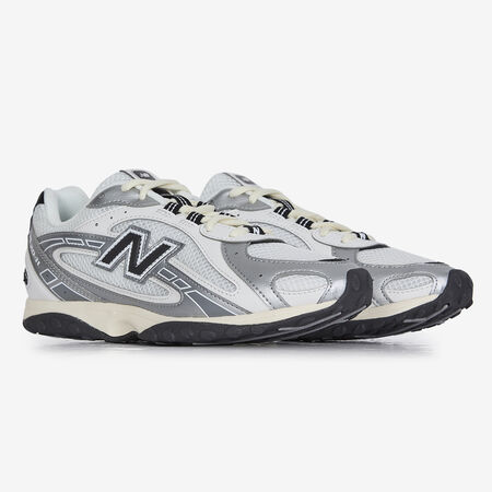 NEW BALANCE 204 WIT/ZWART DAMES