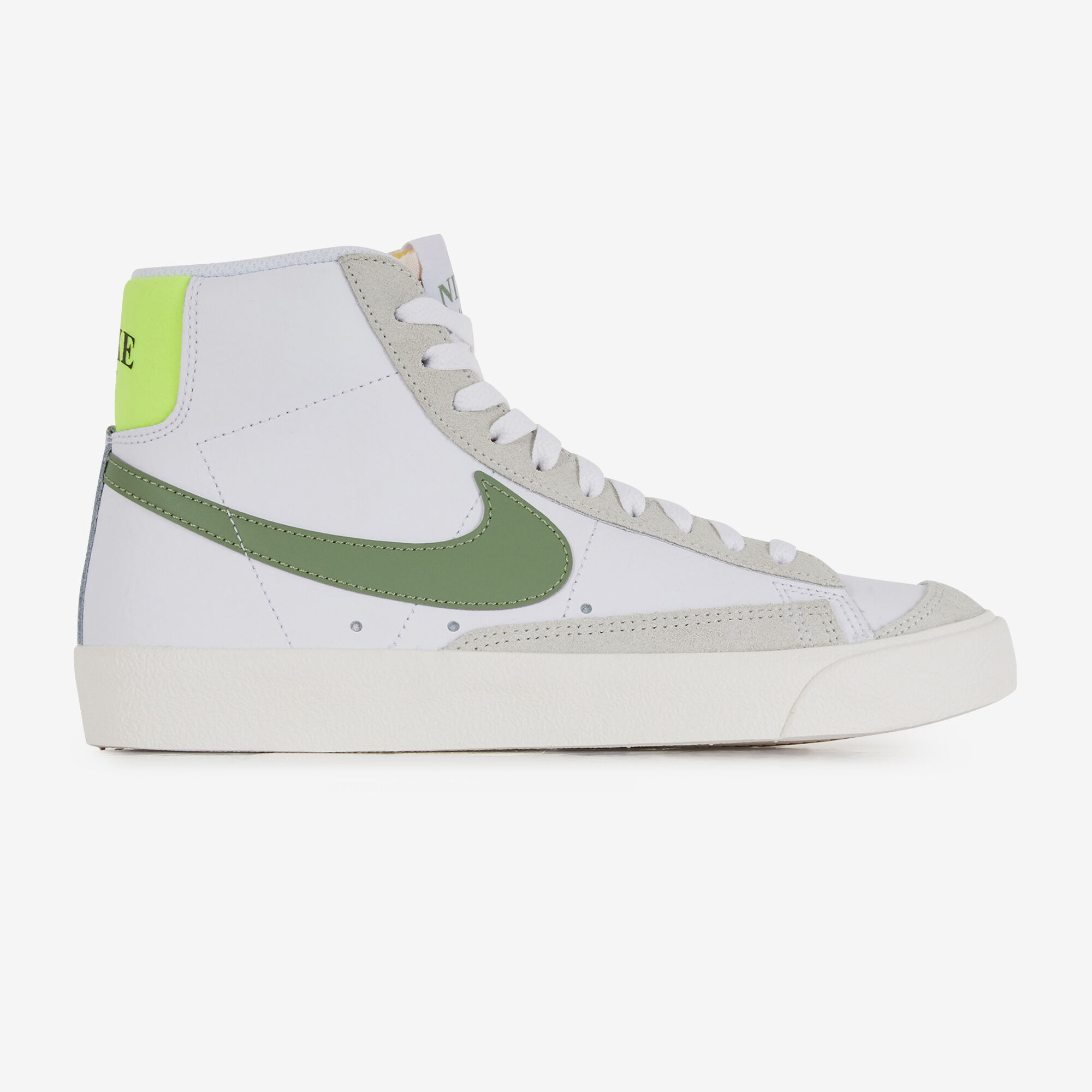 NIKE BLAZER MID 77 WIT KHAKI SNEAKERS DAMES Courir