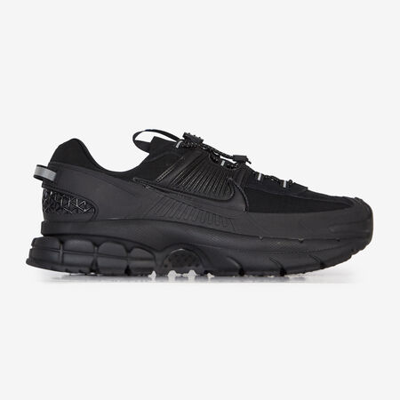 NIKE zoom vomero ZOOM VOMERO ROAM ZWART HEREN