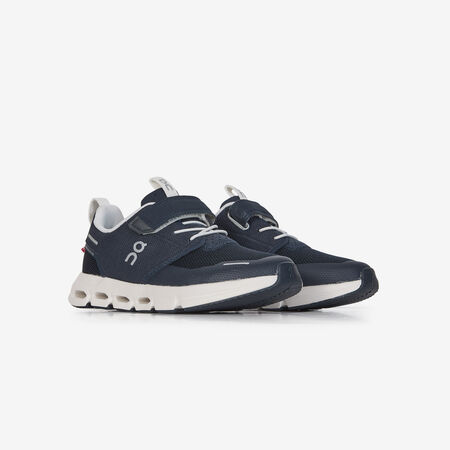 ON RUNNING CLOUD PLAY MARINEBLAUW KIND