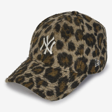 NEW ERA 9FORTY WOMEN NY LEO AOP BRUIN/BEIGE DAMES