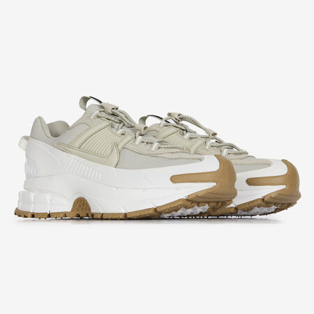 NIKE zoom vomero ZOOM VOMERO ROAM BEIGE HEREN