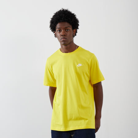 NIKE TEE SHIRT CLUB GEEL HEREN