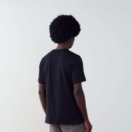 NEW BALANCE TEE SHIRT CHEST LOGO ZWART/WIT HEREN