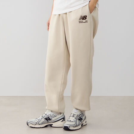 NEW BALANCE PANT JOGGER BOSTON LOGO BEIGE/BRUIN HEREN