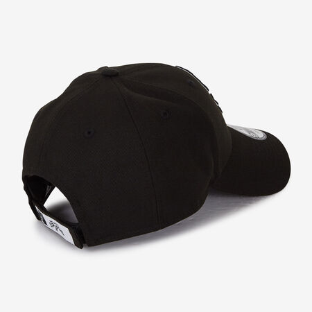 NEW ERA 9FORTY SAN ANTONIO SPURS ZWART HEREN