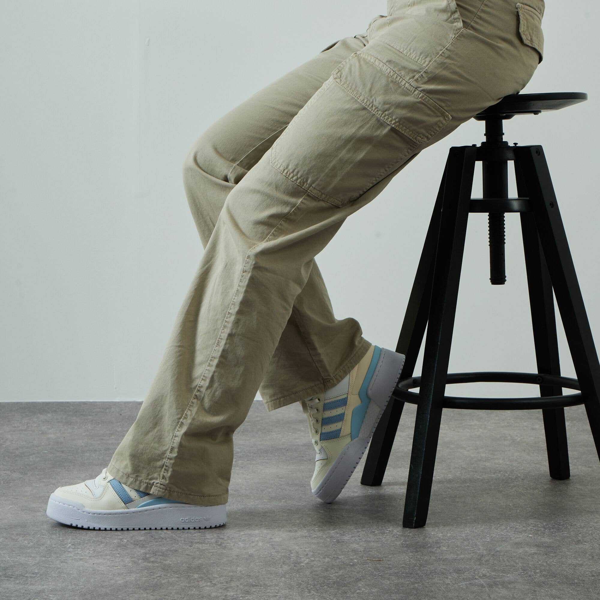 ADIDAS ORIGINALS FORUM BOLD STRIPES WIT/BLAUW - SNEAKERS DAMES | Courir.com