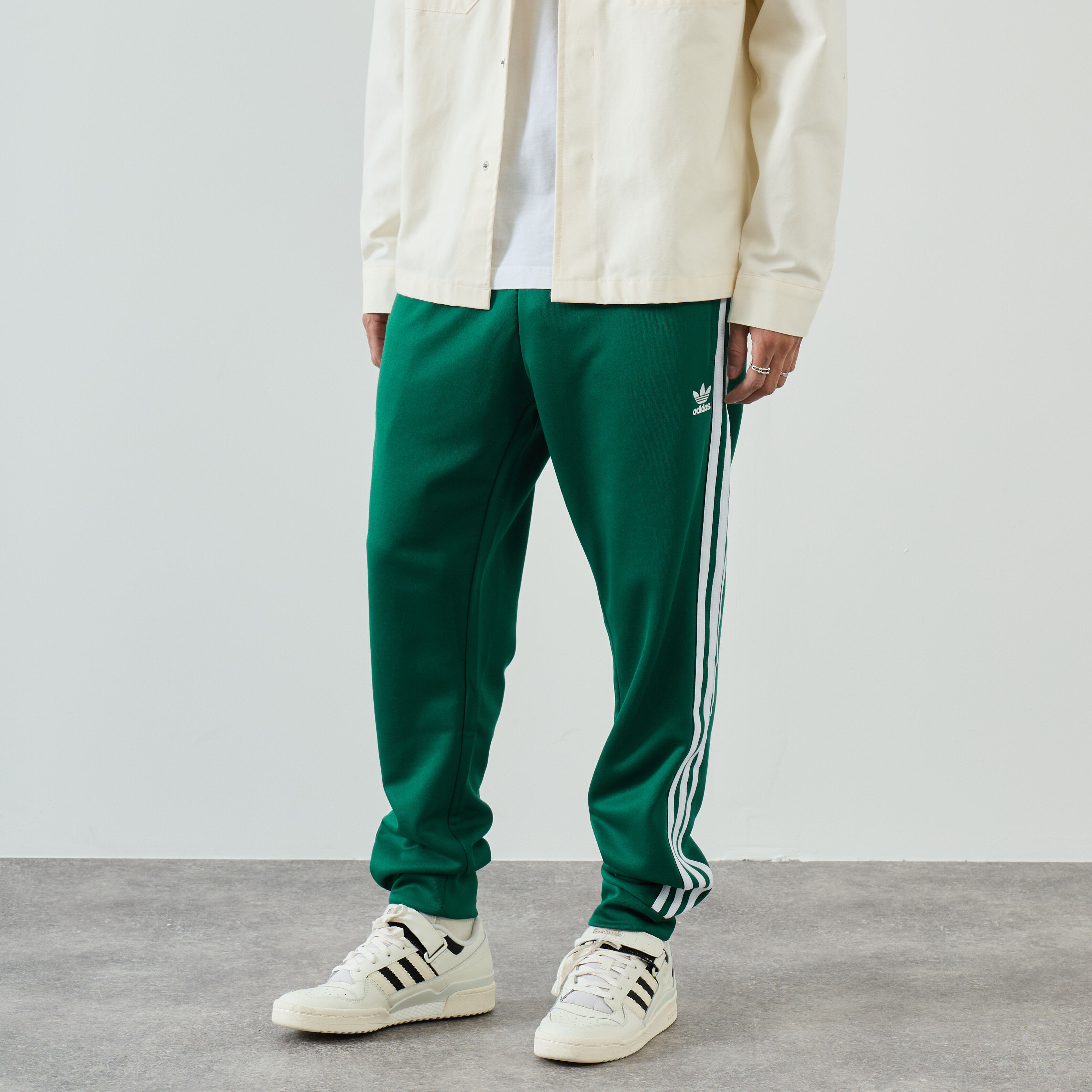 ADIDAS ORIGINALS PANT JOGGER SUPERSTAR GROEN WIT BROEK HEREN Courir