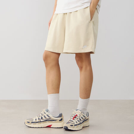 NIKE SHORT CLUB FLOW BEIGE/WIT HEREN