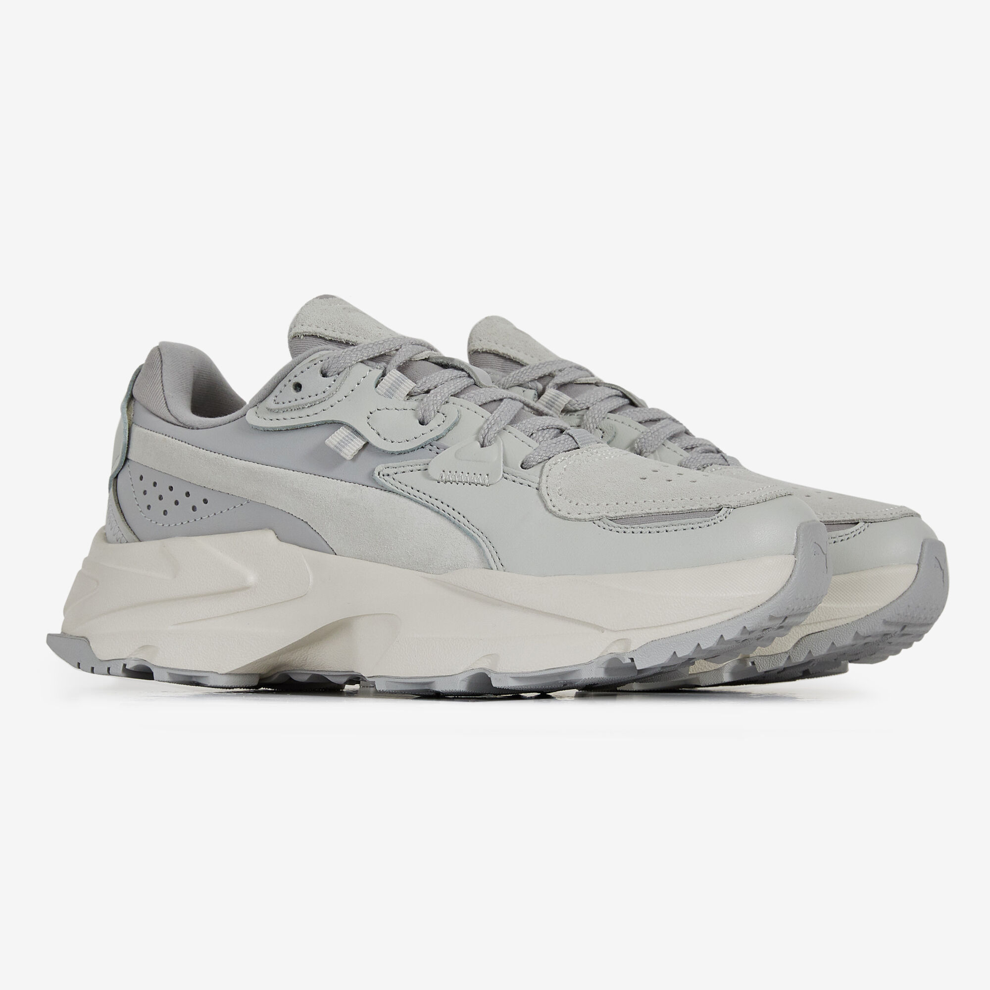 All white 2025 womens pumas
