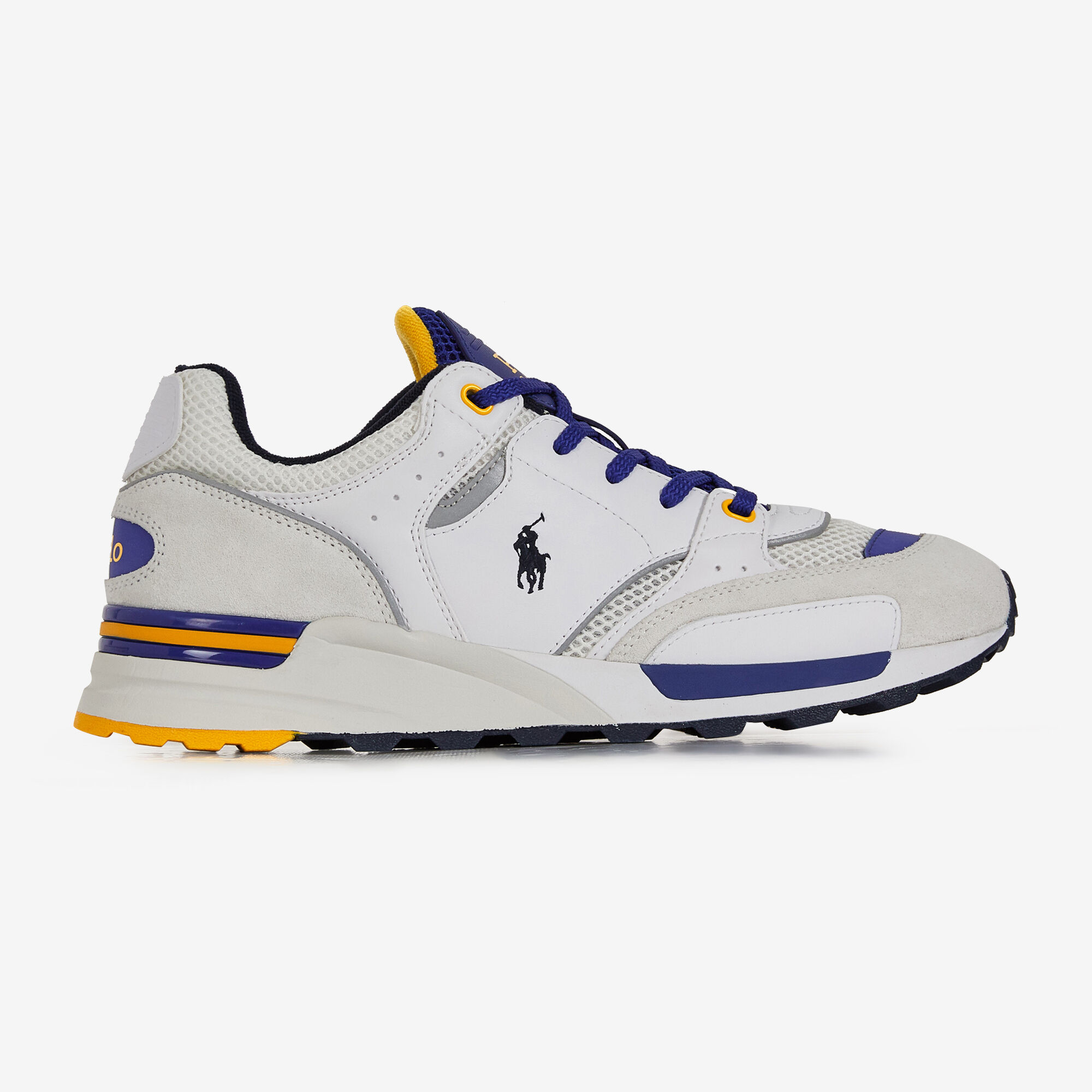 200 sneakers store