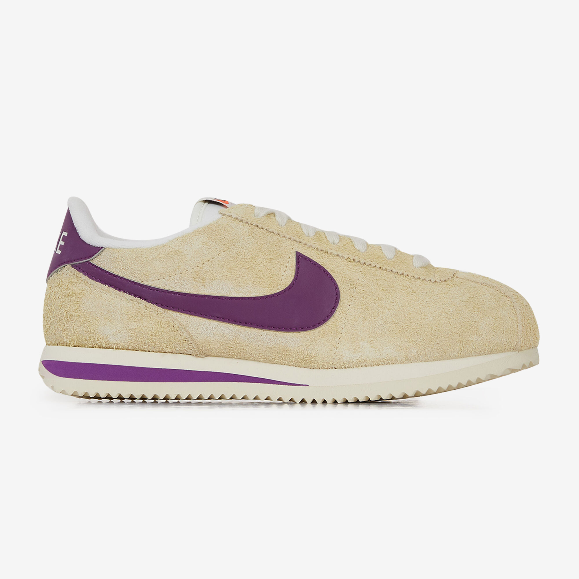 NIKE CORTEZ VINTAGE SUEDE BEIGE BORDEAUXROOD SNEAKERS DAMES Courir