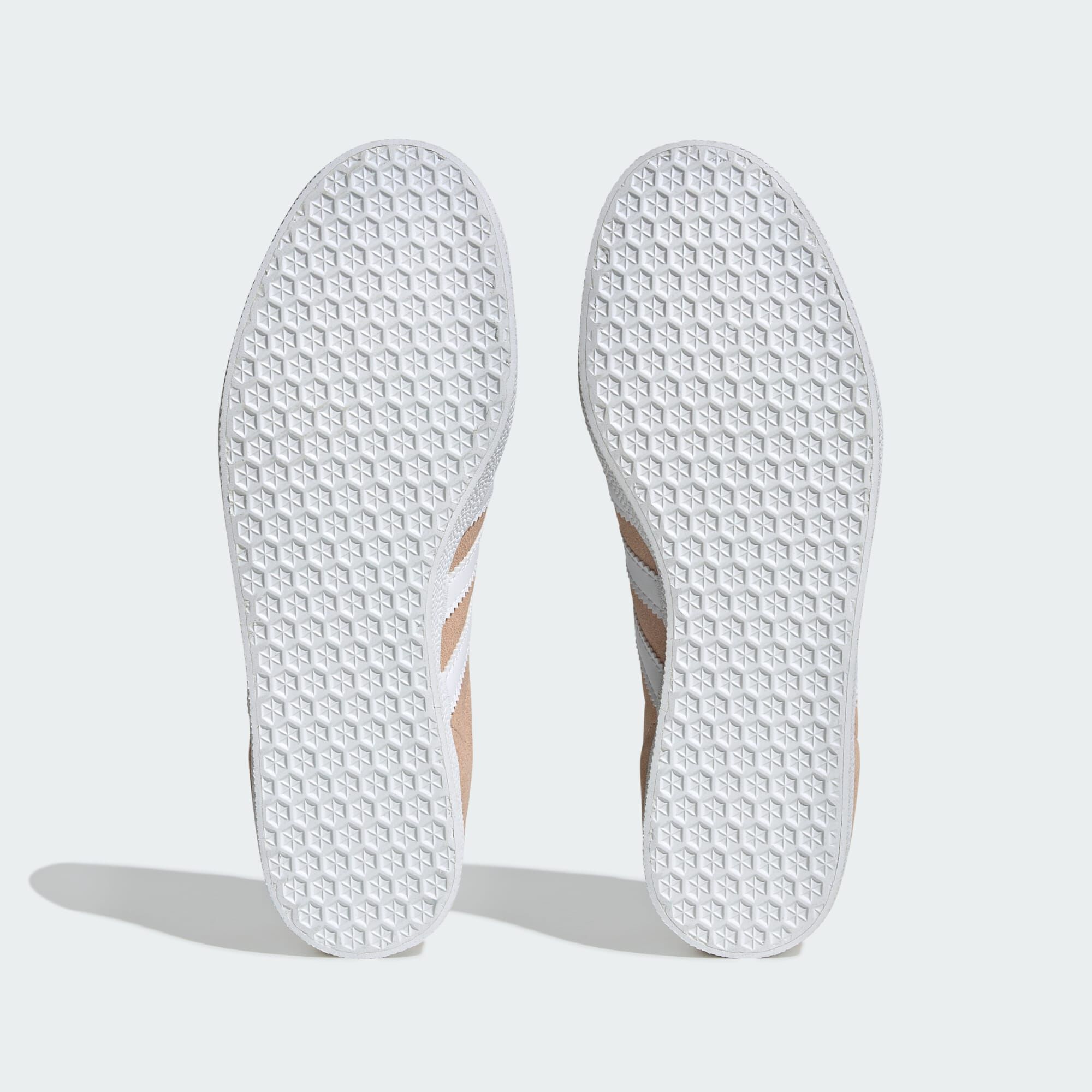 Adidas originals gazelle clearance sneakers in blush