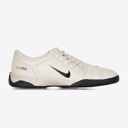 NIKE TOTAL 90 PATENT BEIGE DAMES