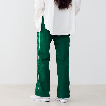 NIKE PANT JOGGER WIDE LEG WOVEN GROEN/WIT DAMES