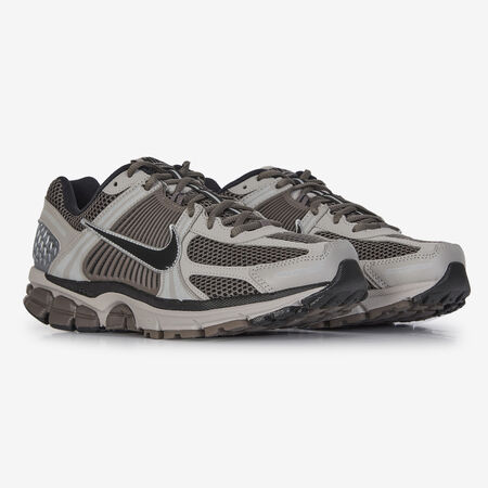 NIKE ZOOM VOMERO 5 BRUIN/BEIGE HEREN