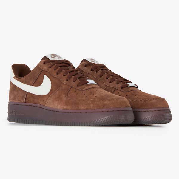 AIR FORCE 1 LOW SUEDE