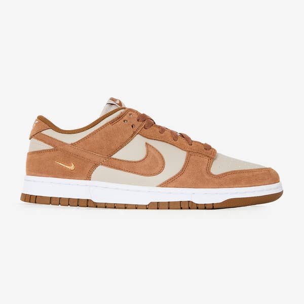 DUNK LOW SUEDE MINI SWOOSH