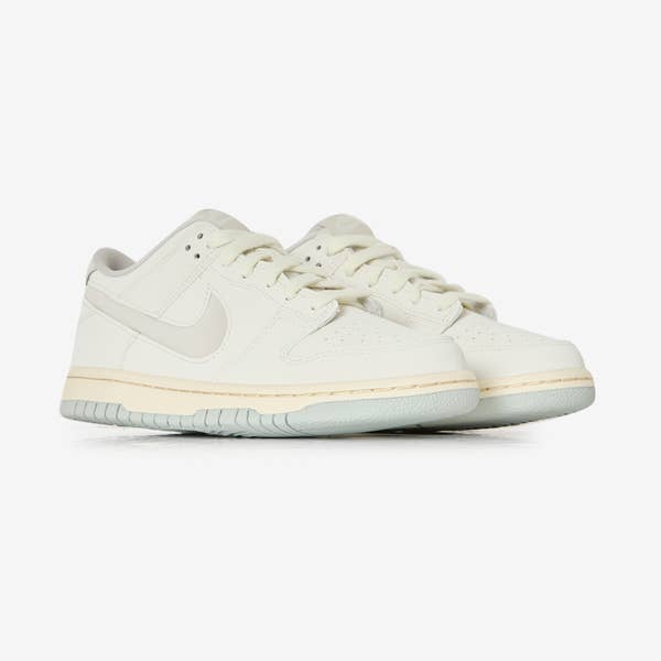 DUNK LOW PUFFED SWOOSH