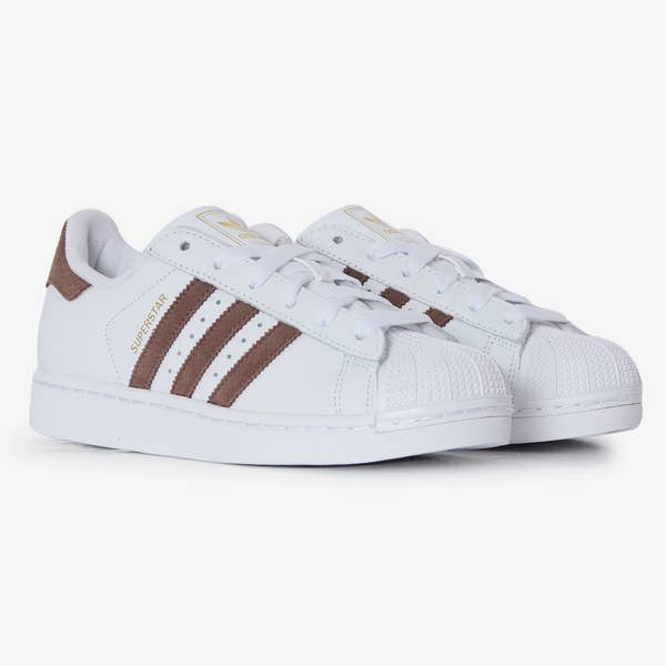 SUPERSTAR