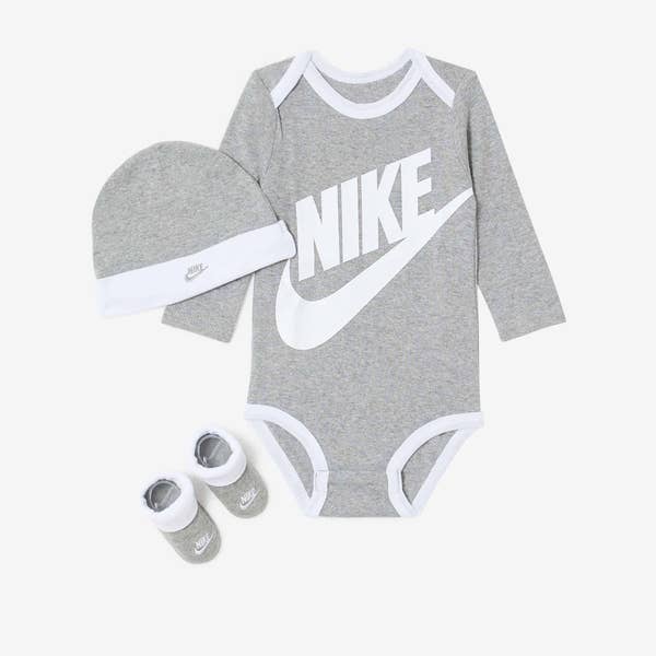 3 PC SET BODYSUIT HAT BOOTIE