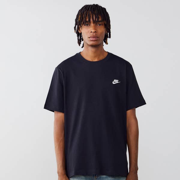 TEE SHIRT CLUB