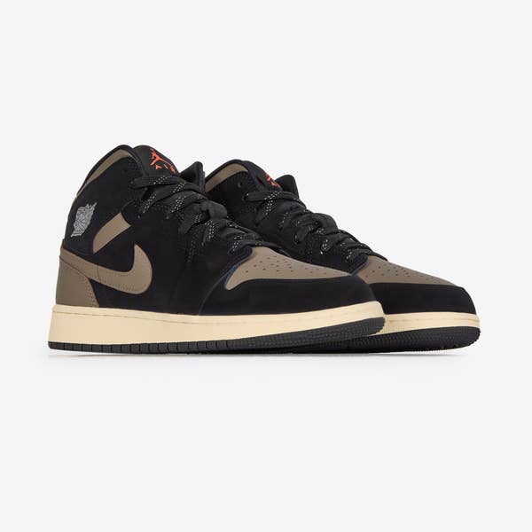 AIR JORDAN 1 MID